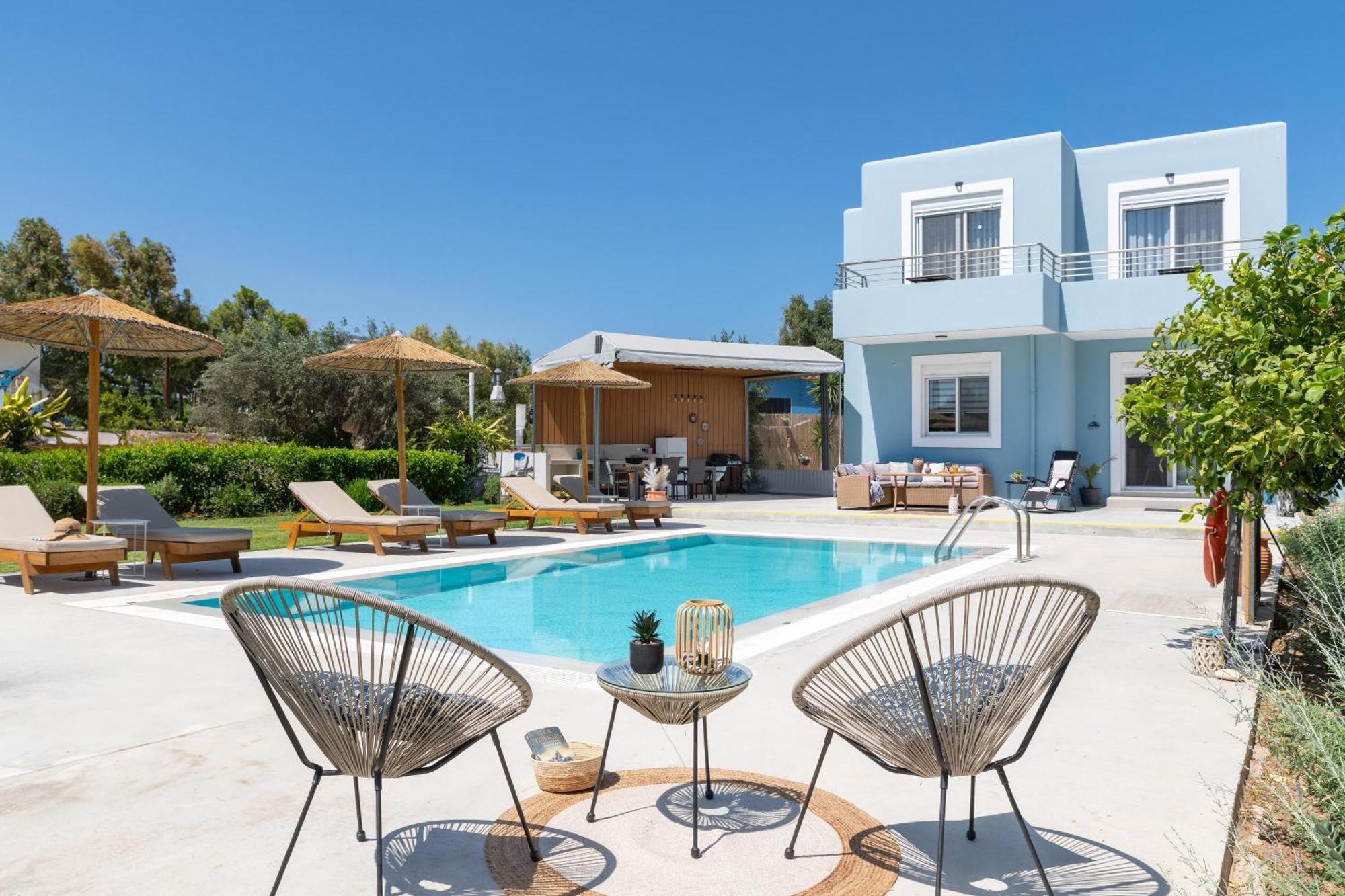 Ethria Pool Villa With Heated Jacuzzi อาฟานโท ภายนอก รูปภาพ